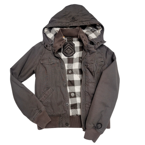 TNA Jackets & Blazers - ❄️ARITZIA TNA Bomber Jacket Size Small in Gray